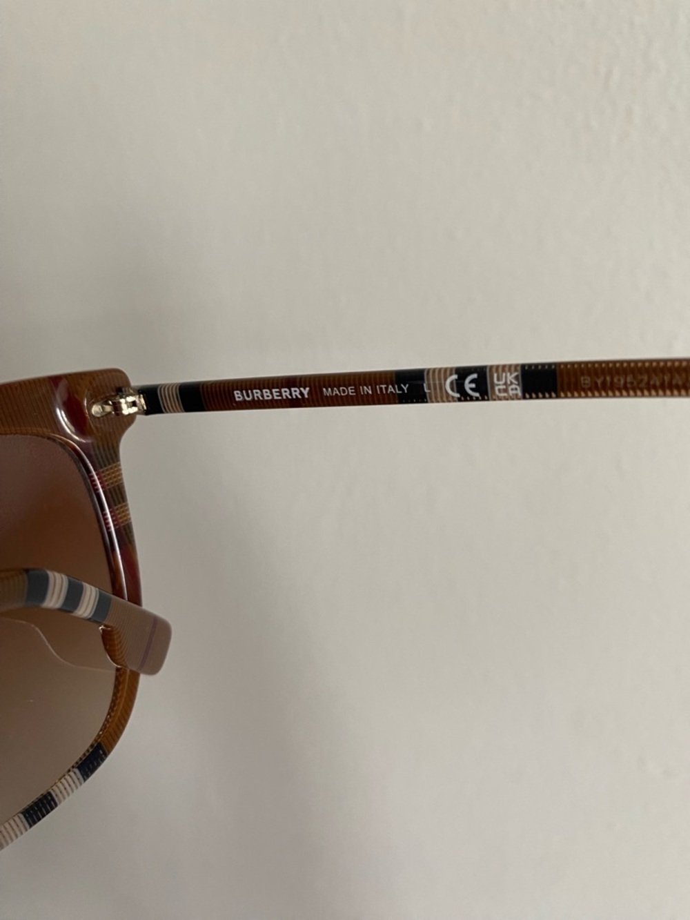 Burberry BE 4308 "Clare" sunglasses, characterized by their subtle cat-eye - Picture 7 of 7